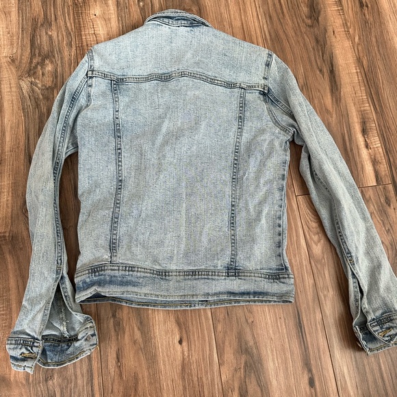 ZARA Jean Jacket - Picture 4 of 4